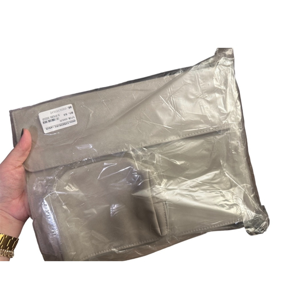 Protective Cover Sleeve/Pouch MacBook Pro Air 13.3 Notebook, Magnetic Closure - Picture 5 of 8